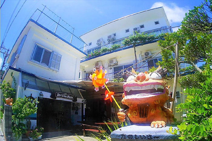 Dive Inn Hama, a three-story inn right in front of the sea